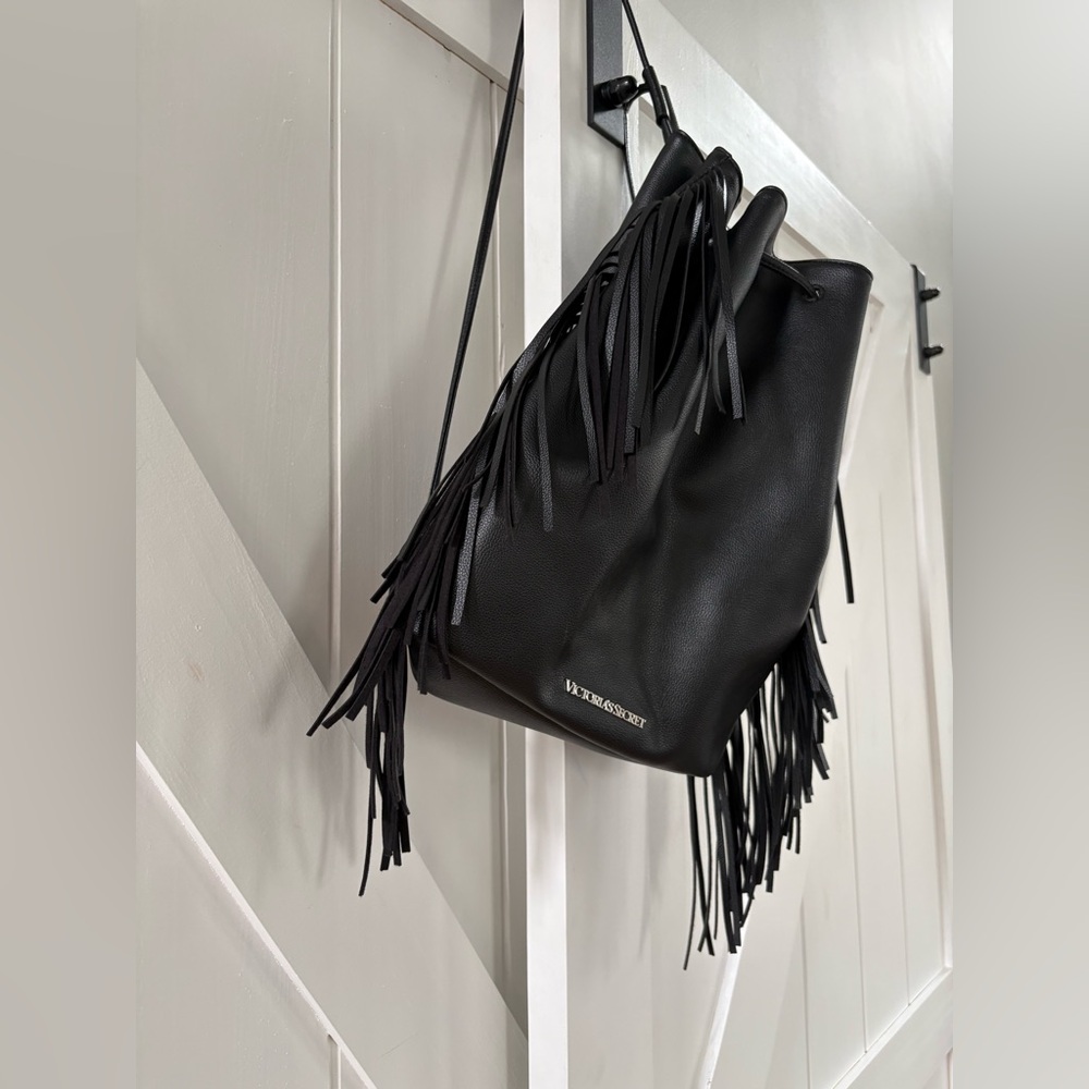 Victoria’s Secret Fringe Vegan Pebbled Leather Drawstring Backpack - Picture 3 of 4